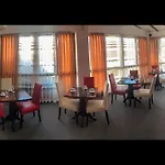 Square Macedonia 게스트하우스 스코페
