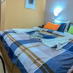 Square Macedonia 게스트하우스 스코페