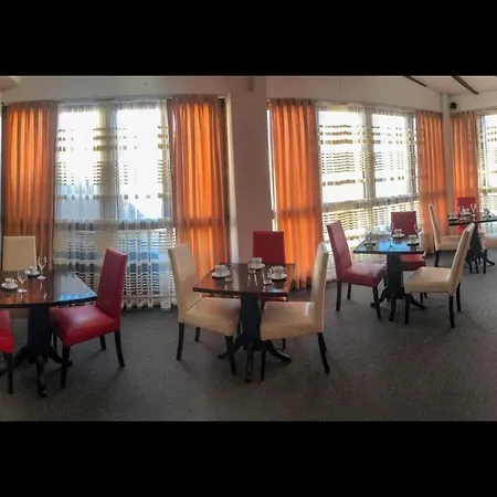 In Guest - Square Macedonia Guest house Skopje