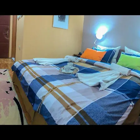 Square Macedonia Affittacamere