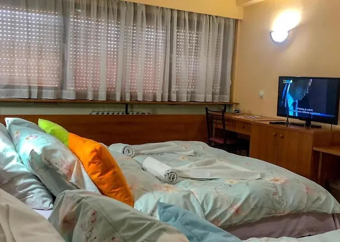 Square Macedonia Affittacamere