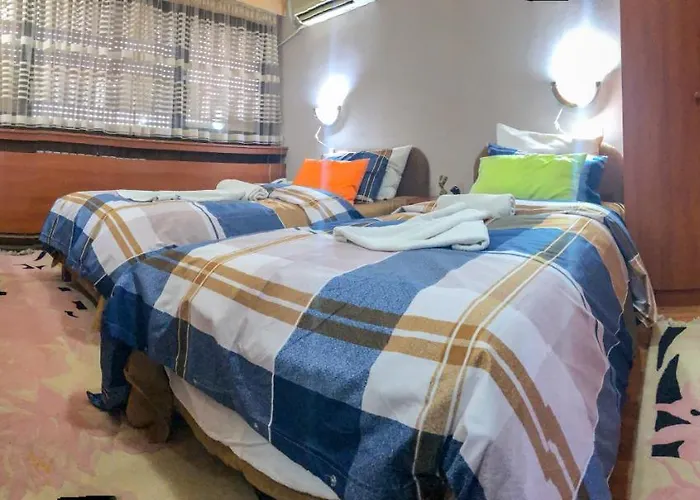 Square Macedonia Affittacamere 4*